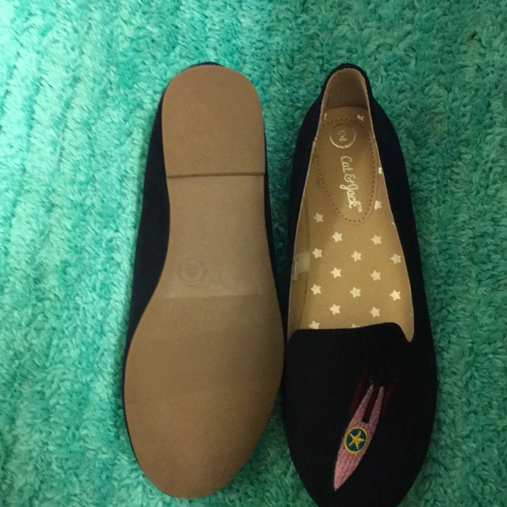 Shoes - Picture 4 of 4